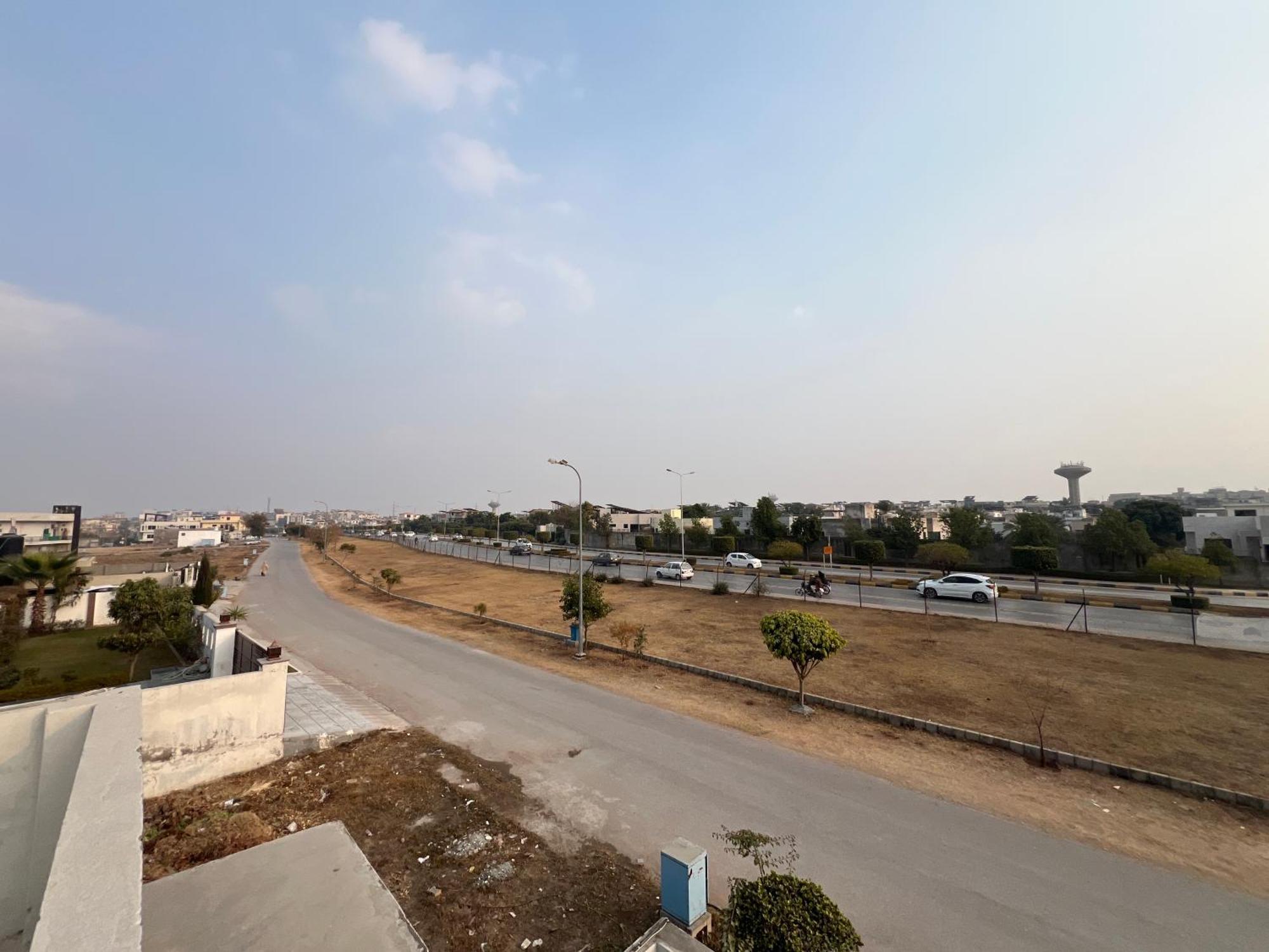 Deluxe King Room In Silverscape Residence Rawalpindi Exterior photo